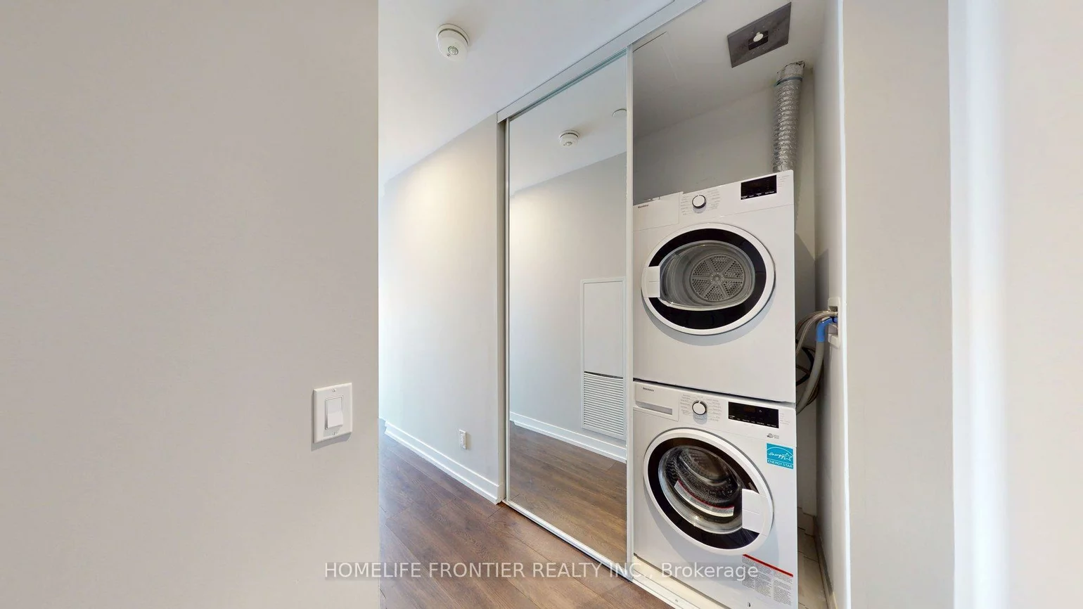 898, Portage, Vaughan Corporate Centre, Vaughan