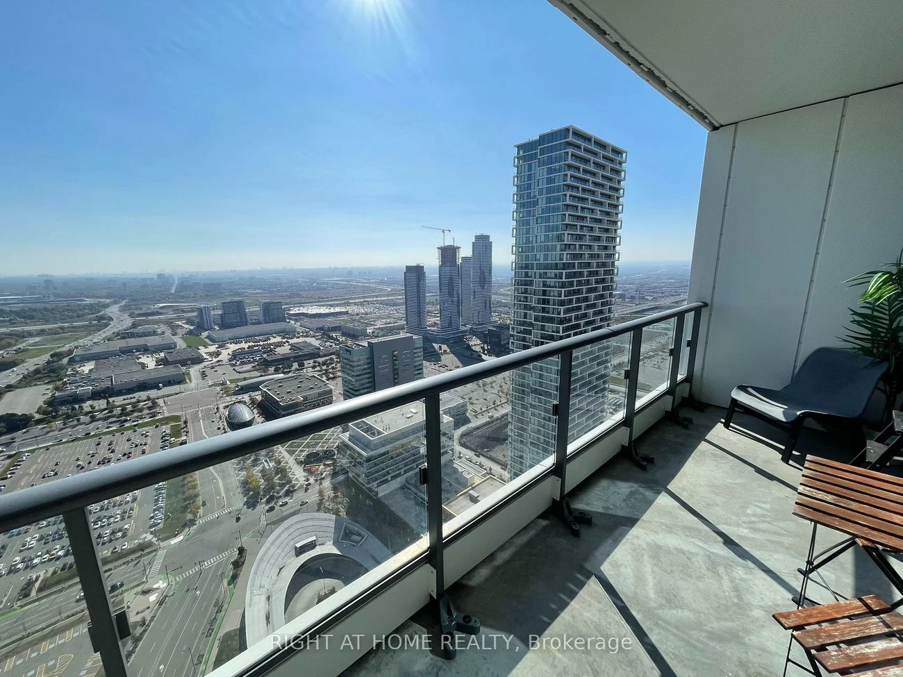 950, Portage, Vaughan Corporate Centre, Vaughan