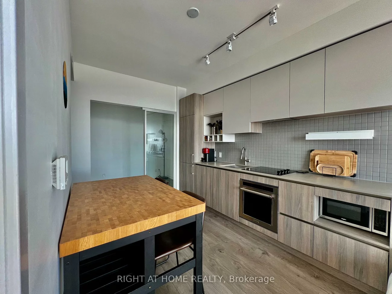 950, Portage, Vaughan Corporate Centre, Vaughan