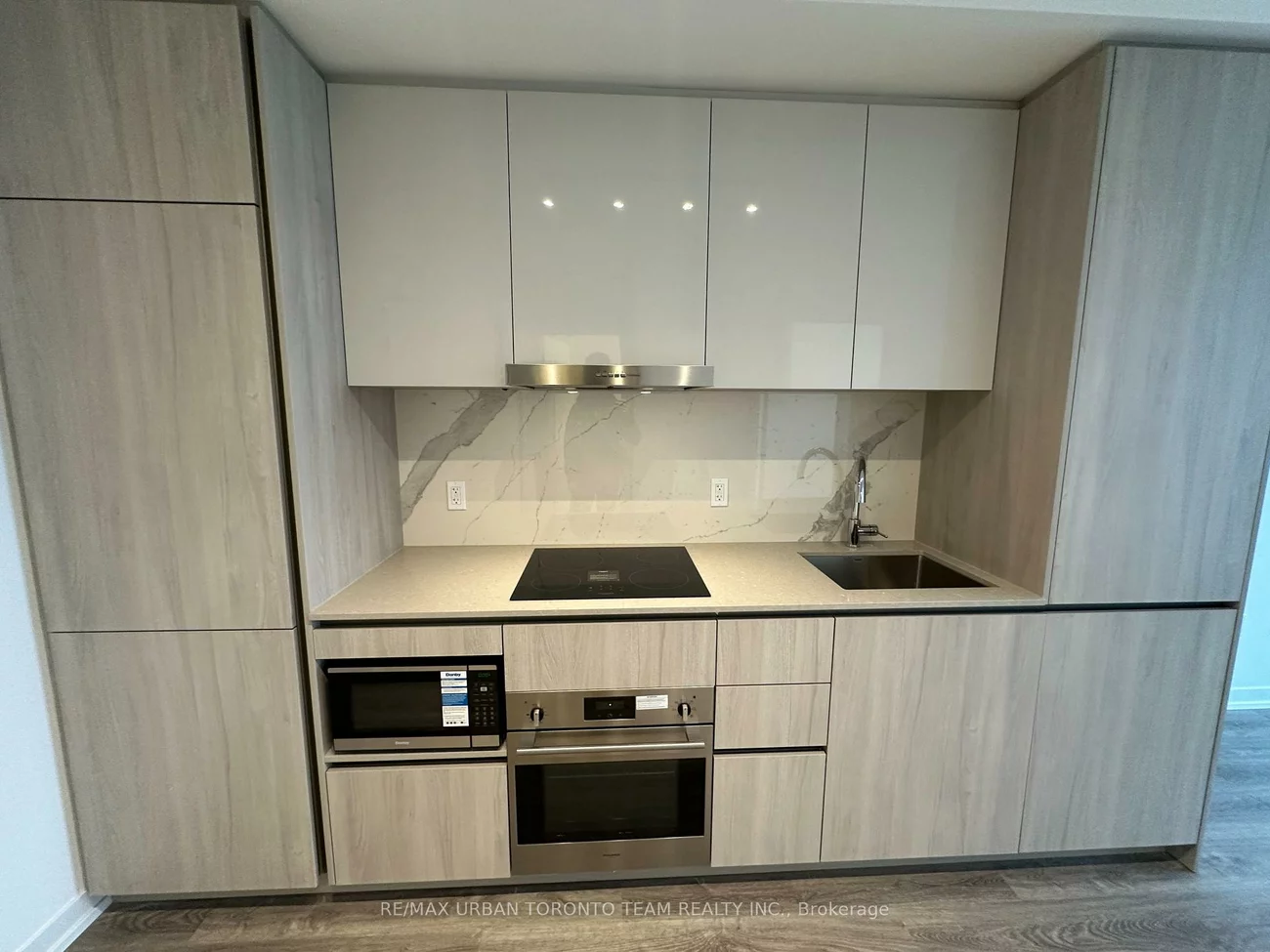 8, Interchange, Vaughan Corporate Centre, Vaughan