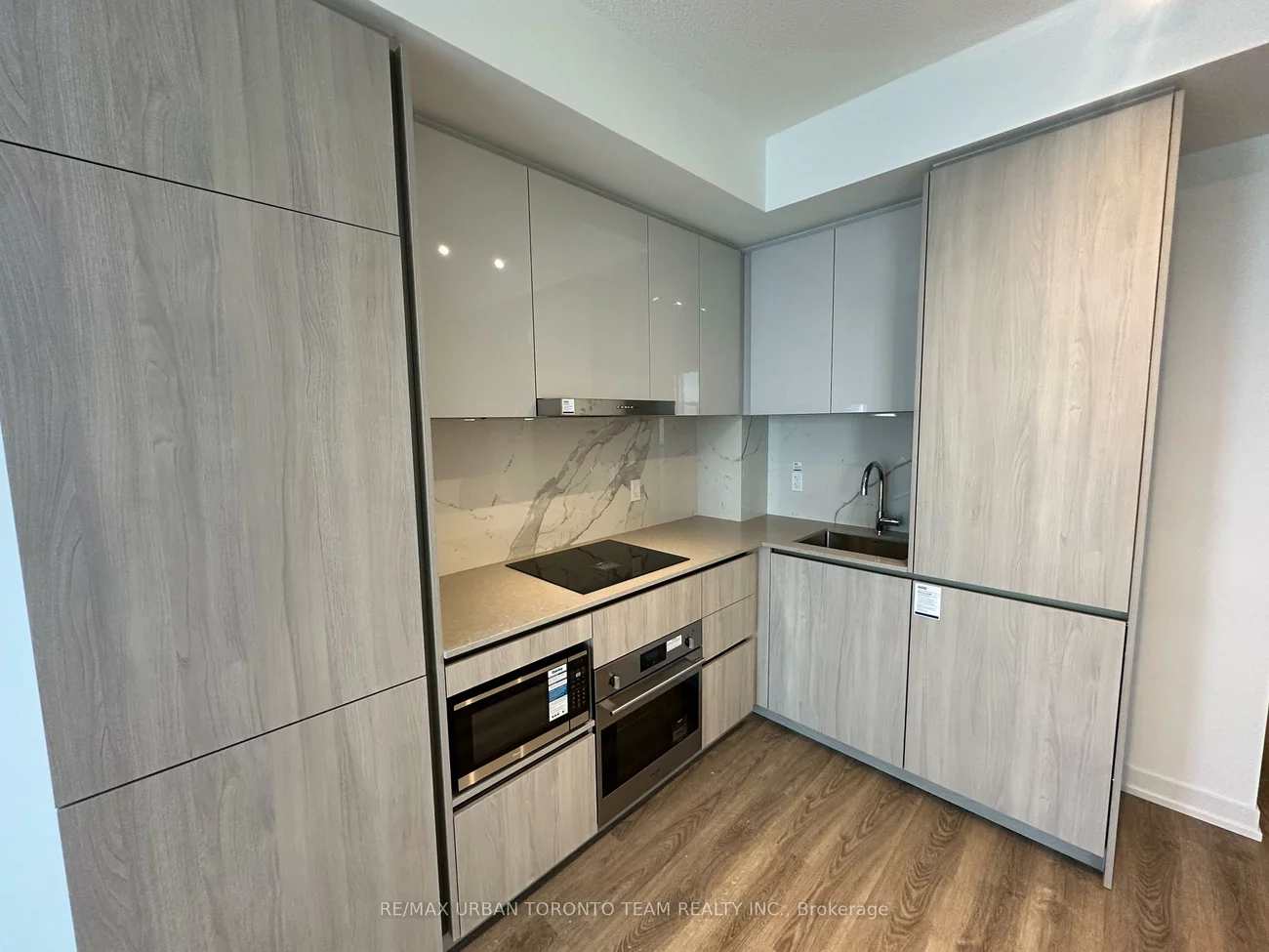 8, Interchange, Vaughan Corporate Centre, Vaughan