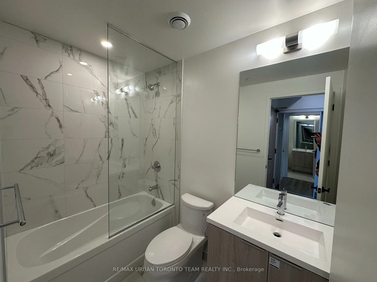 8, Interchange, Vaughan Corporate Centre, Vaughan