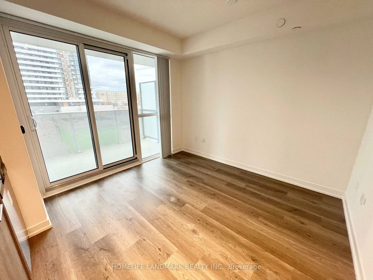 195, Commerce, Vaughan Corporate Centre, Vaughan