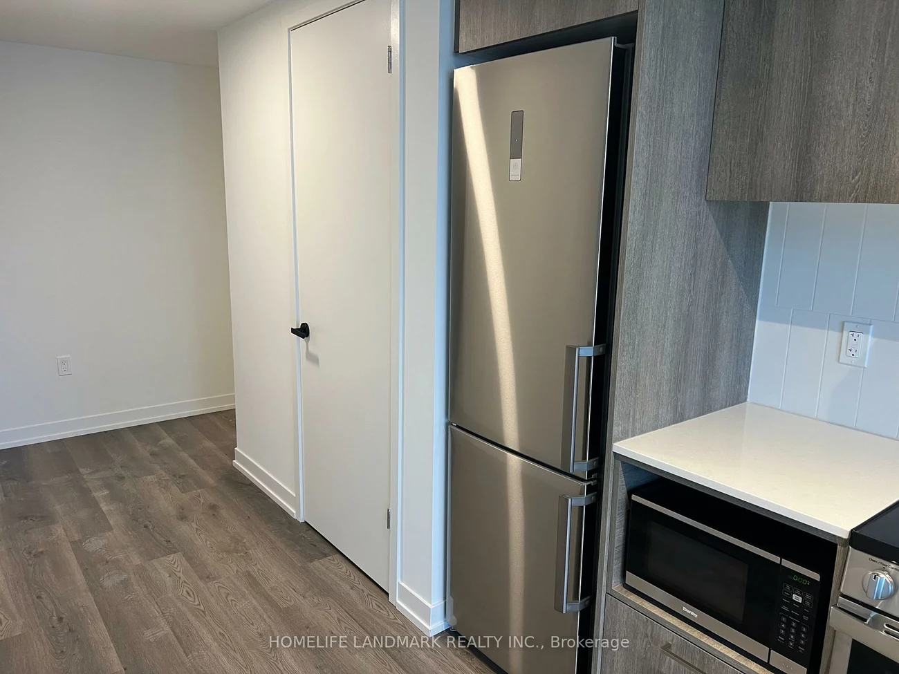 195, Commerce, Vaughan Corporate Centre, Vaughan