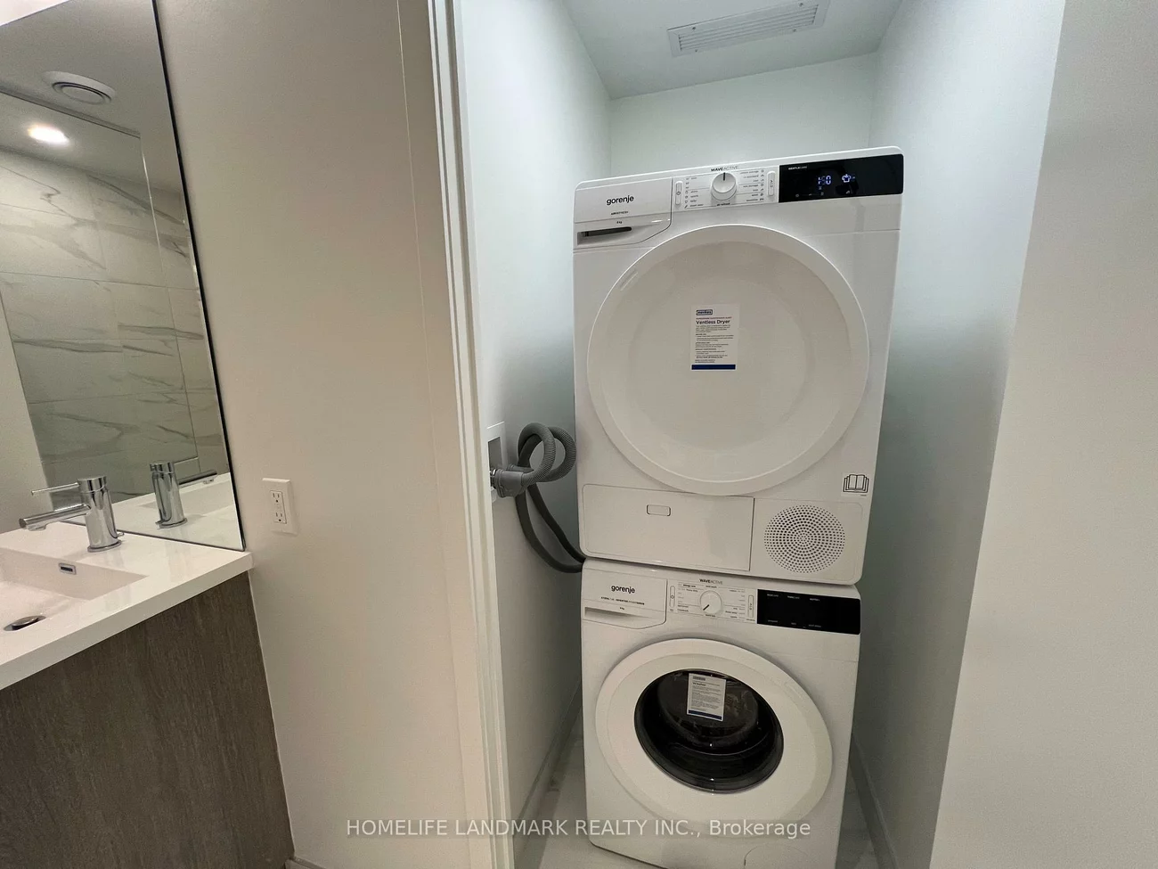 195, Commerce, Vaughan Corporate Centre, Vaughan