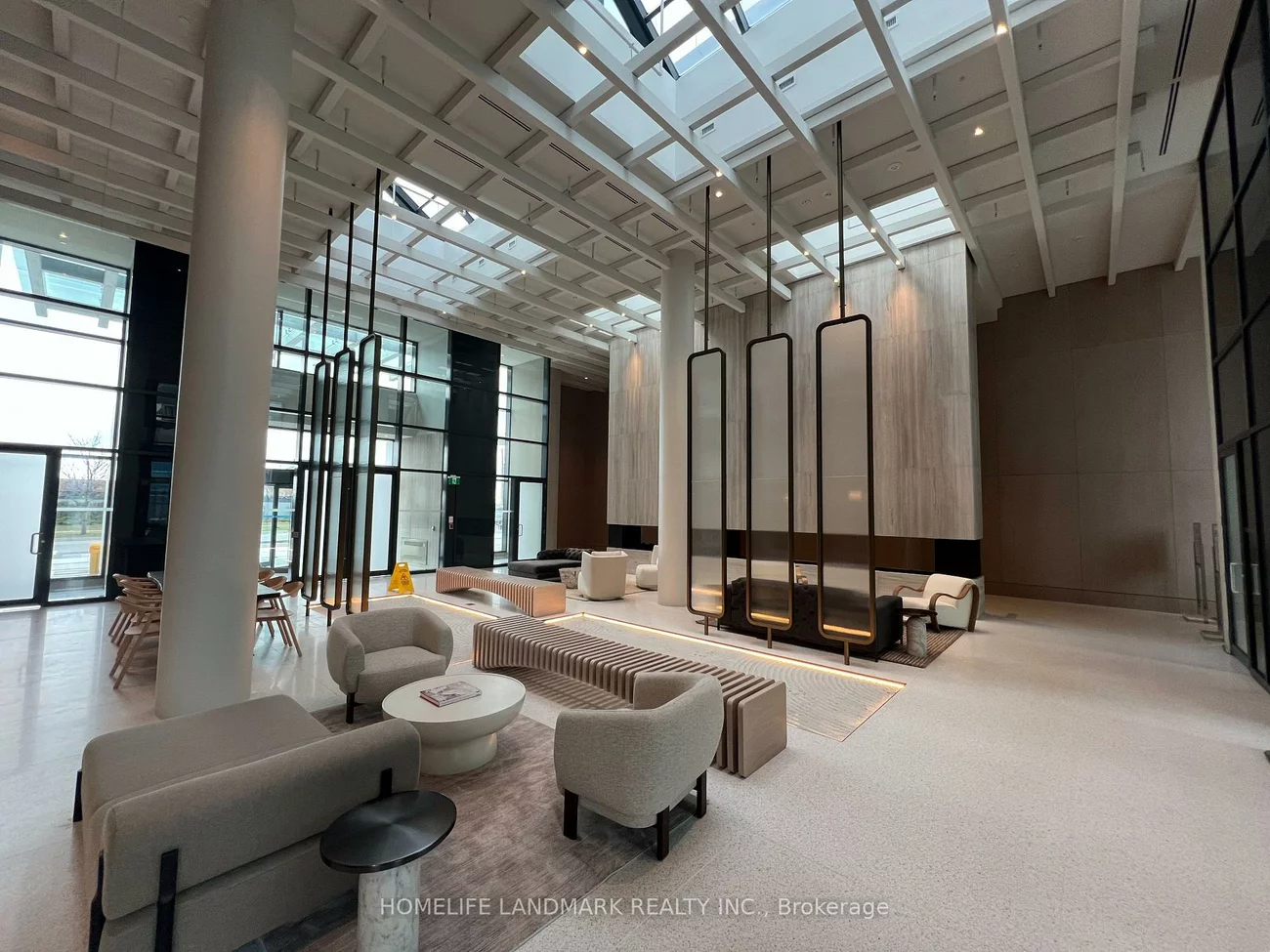 195, Commerce, Vaughan Corporate Centre, Vaughan