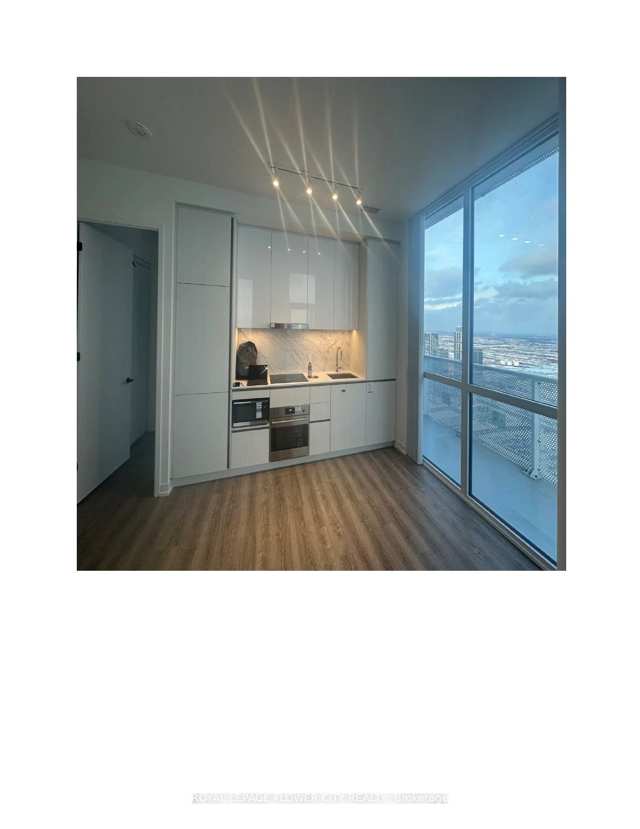 8, Interchange, Vaughan Corporate Centre, Vaughan