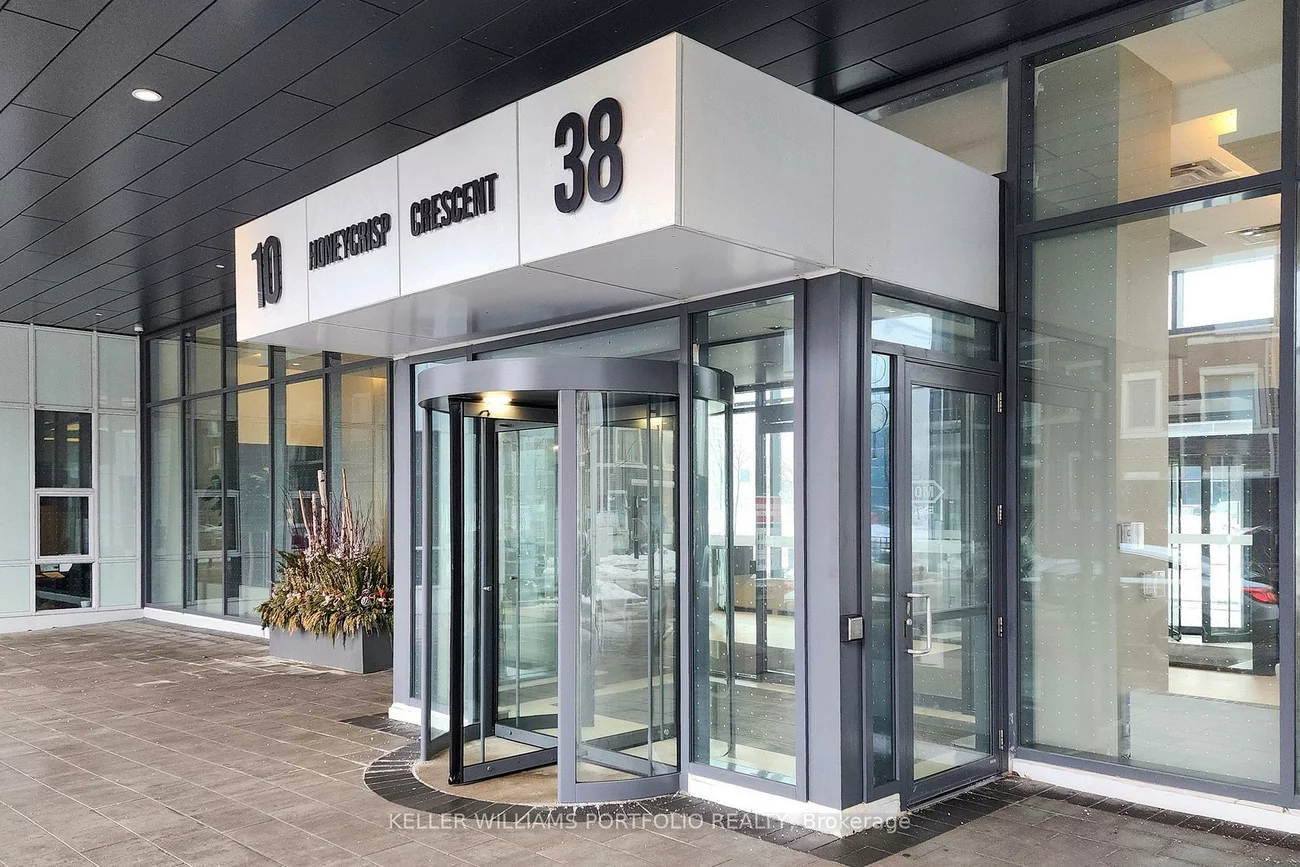 38, Honeycrisp, Vaughan Corporate Centre, Vaughan