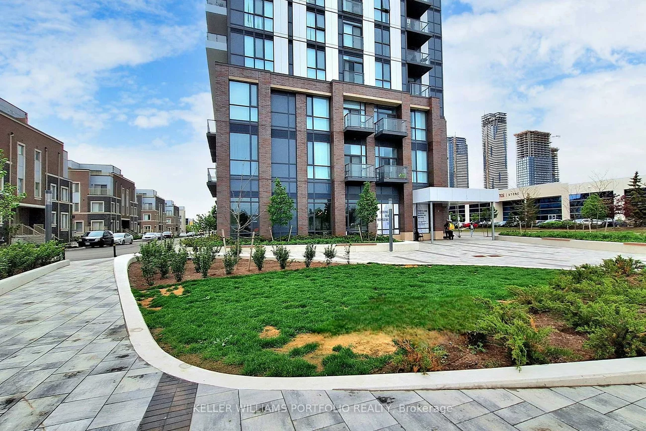 38, Honeycrisp, Vaughan Corporate Centre, Vaughan