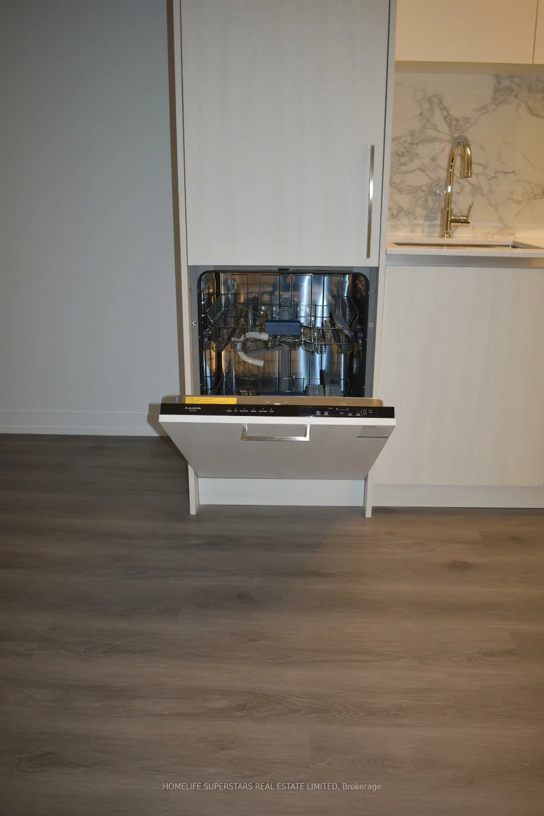 225, Commerce St, Vaughan Corporate Centre, Vaughan