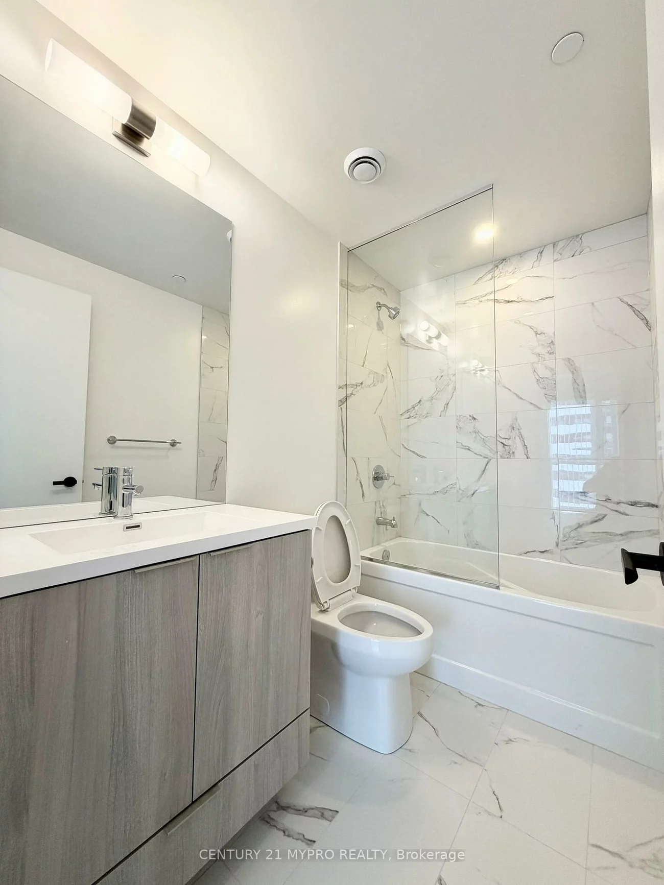 8, Interchange, Vaughan Corporate Centre, Vaughan