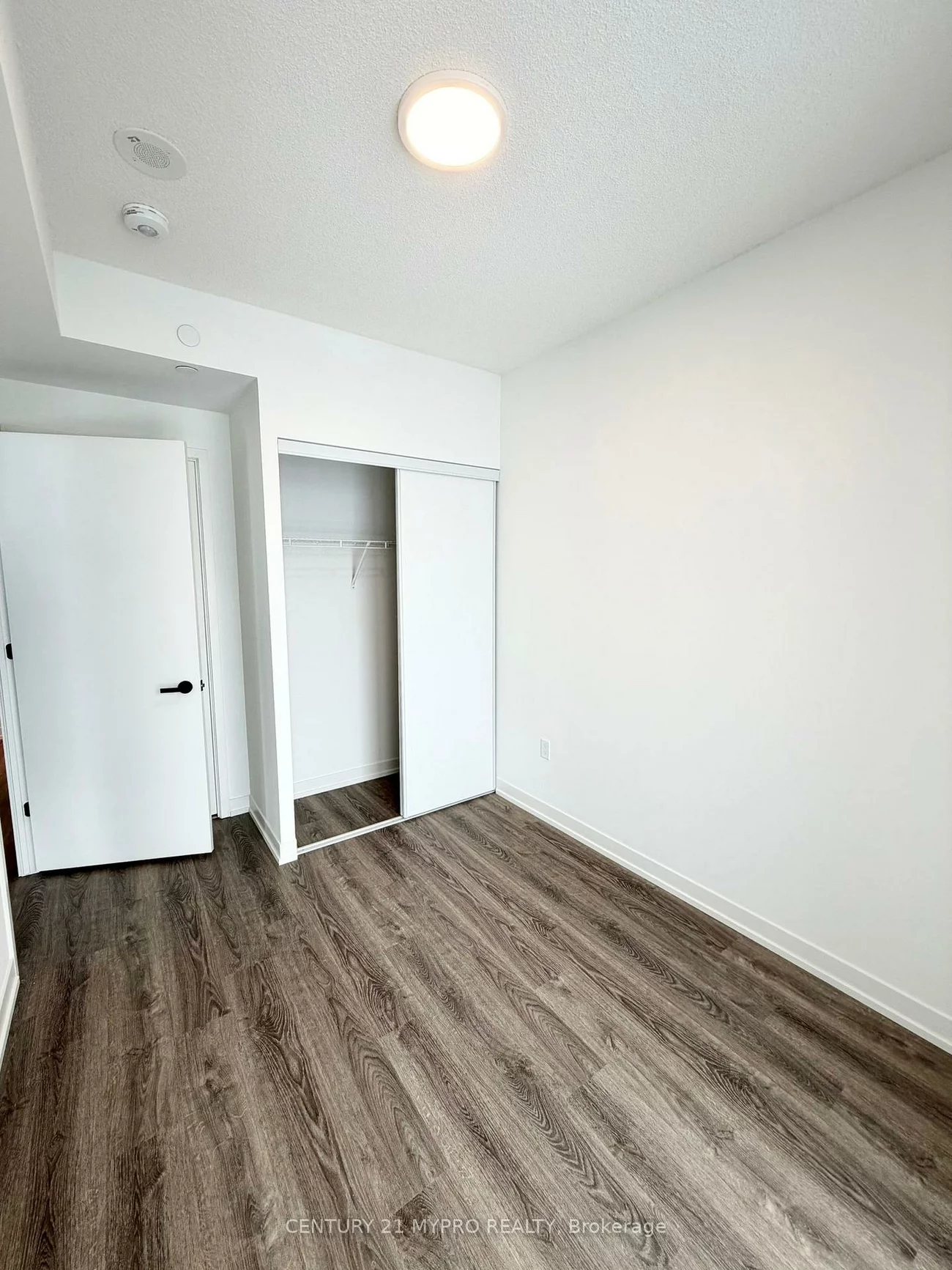 8, Interchange, Vaughan Corporate Centre, Vaughan