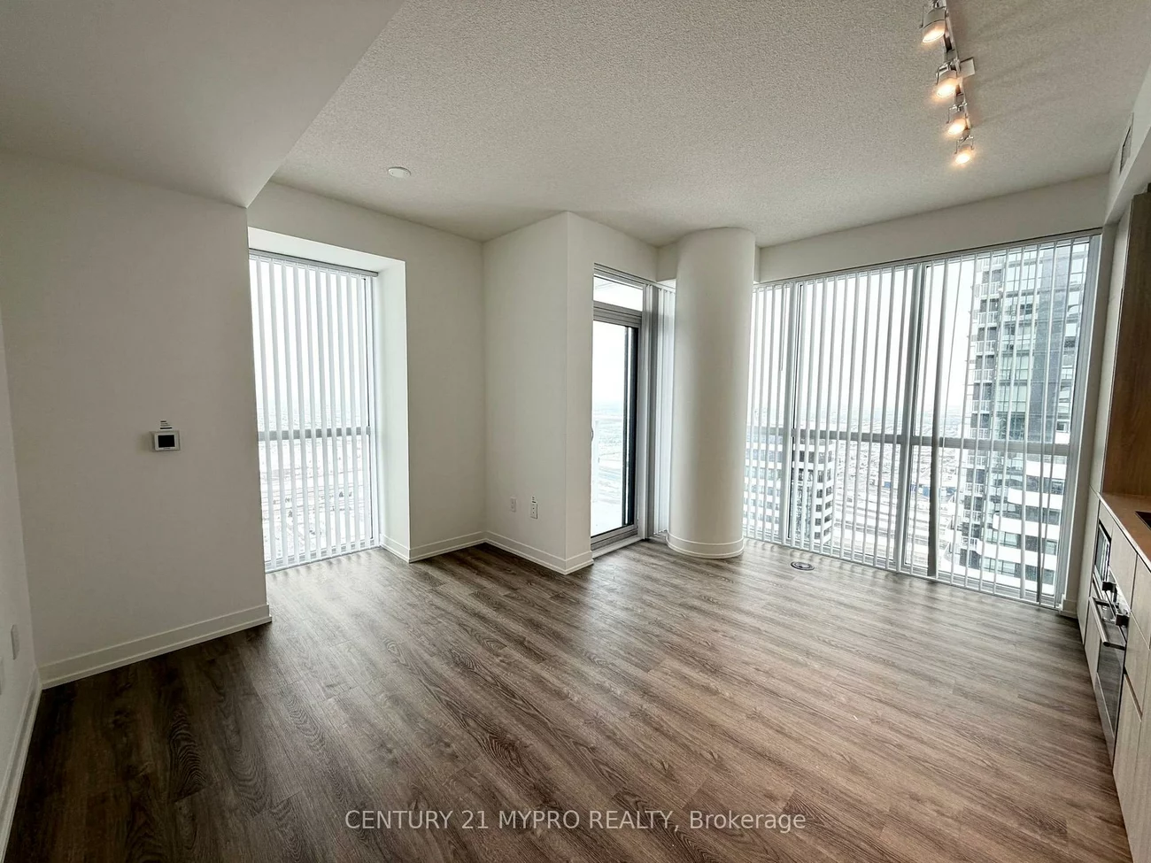 8, Interchange, Vaughan Corporate Centre, Vaughan