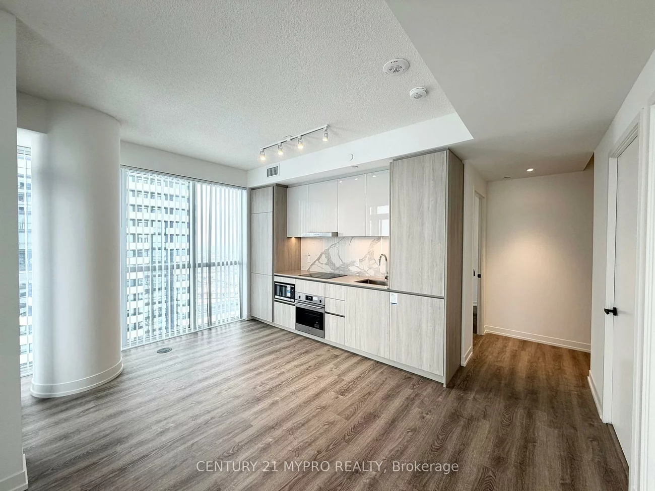 8, Interchange, Vaughan Corporate Centre, Vaughan