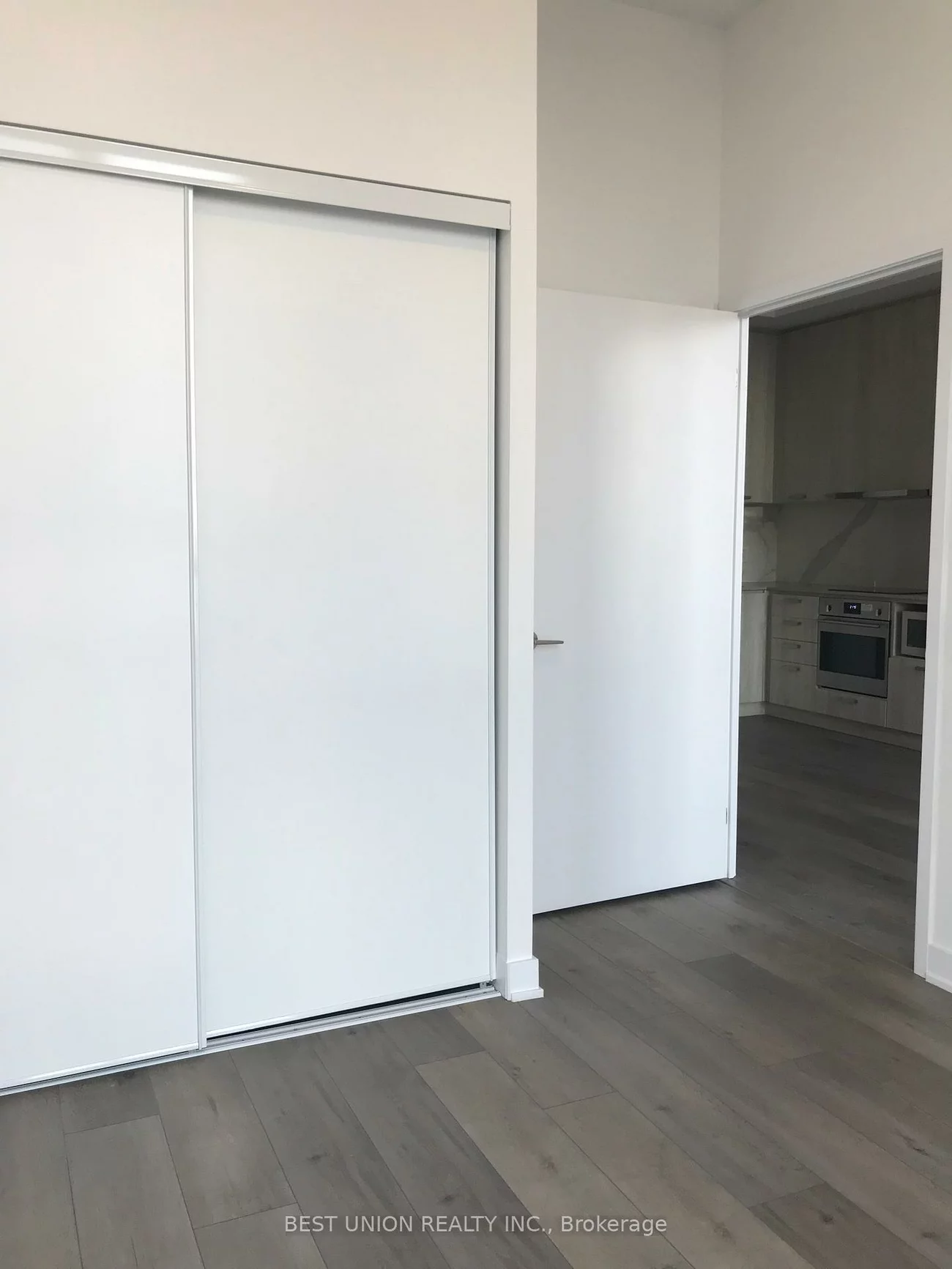 10, Honeycrisp, Vaughan Corporate Centre, Vaughan