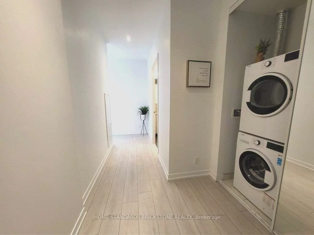 950, Portage, Vaughan Corporate Centre, Vaughan