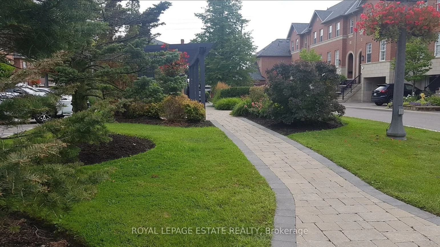 8038, Yonge, Uplands, Vaughan