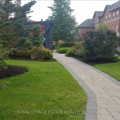 8038, Yonge, Uplands, Vaughan