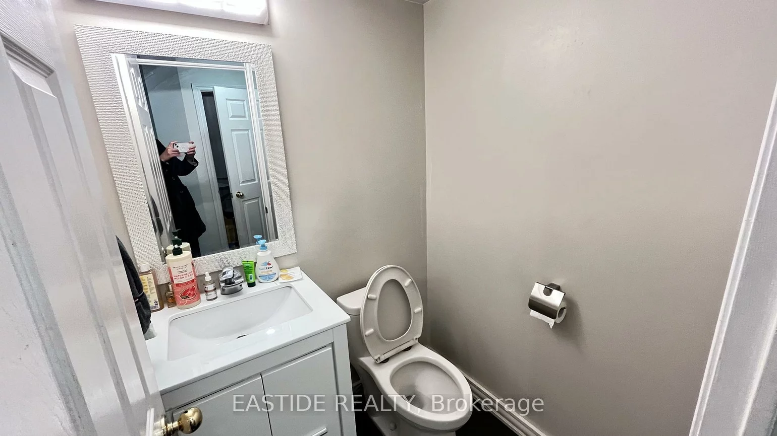 151, Townsgate, Crestwood-Springfarm-Yorkhill, Vaughan