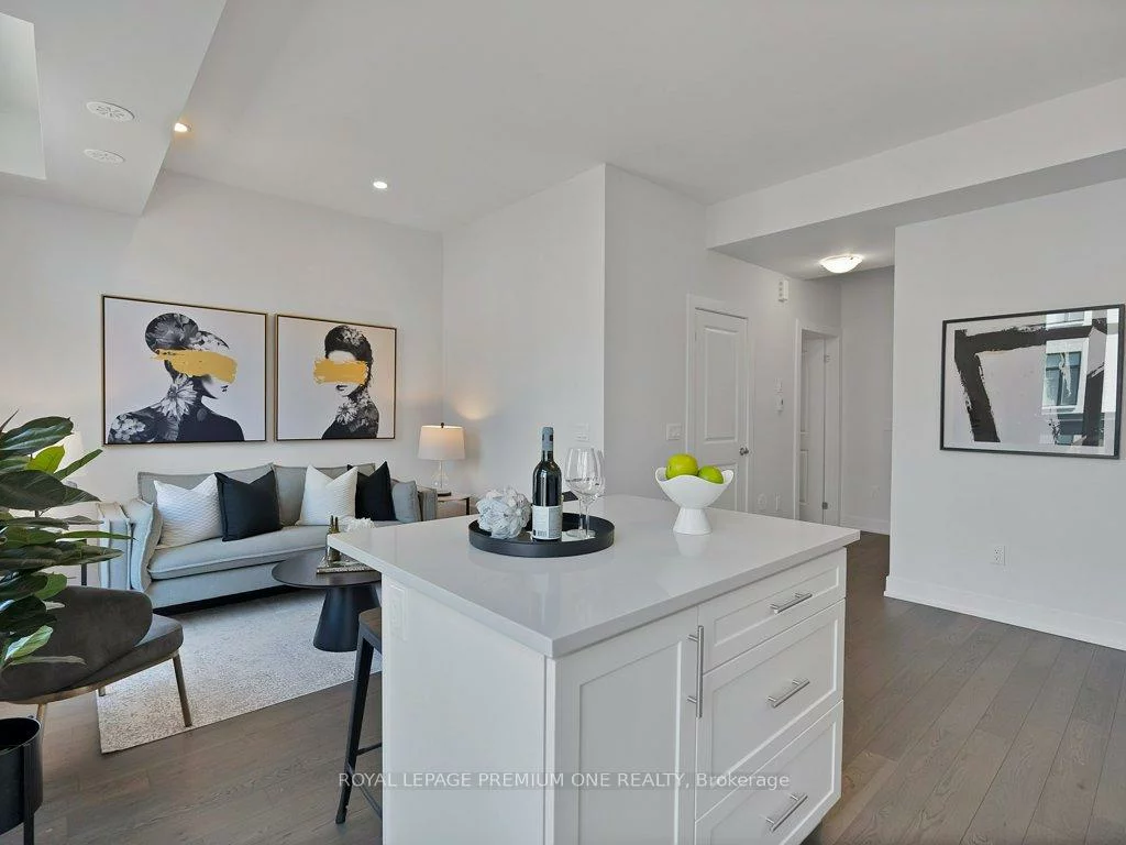 9560, Islington, Sonoma Heights, Vaughan