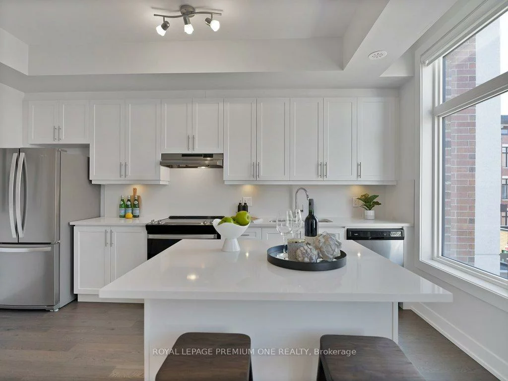 9560, Islington, Sonoma Heights, Vaughan