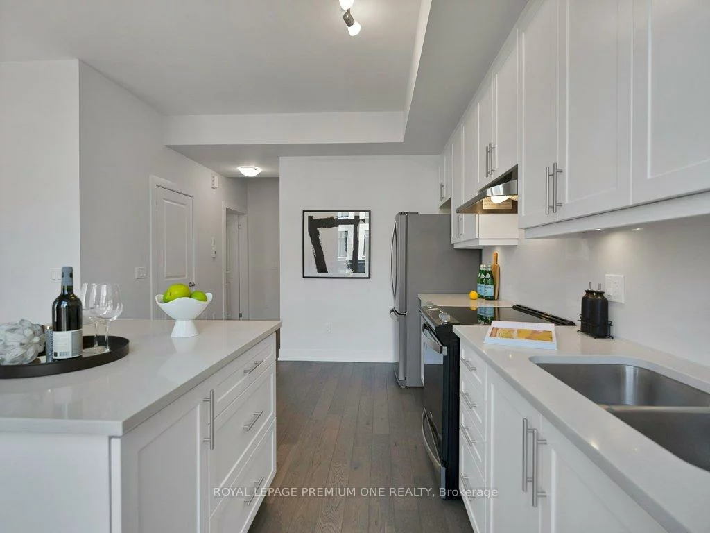 9560, Islington, Sonoma Heights, Vaughan