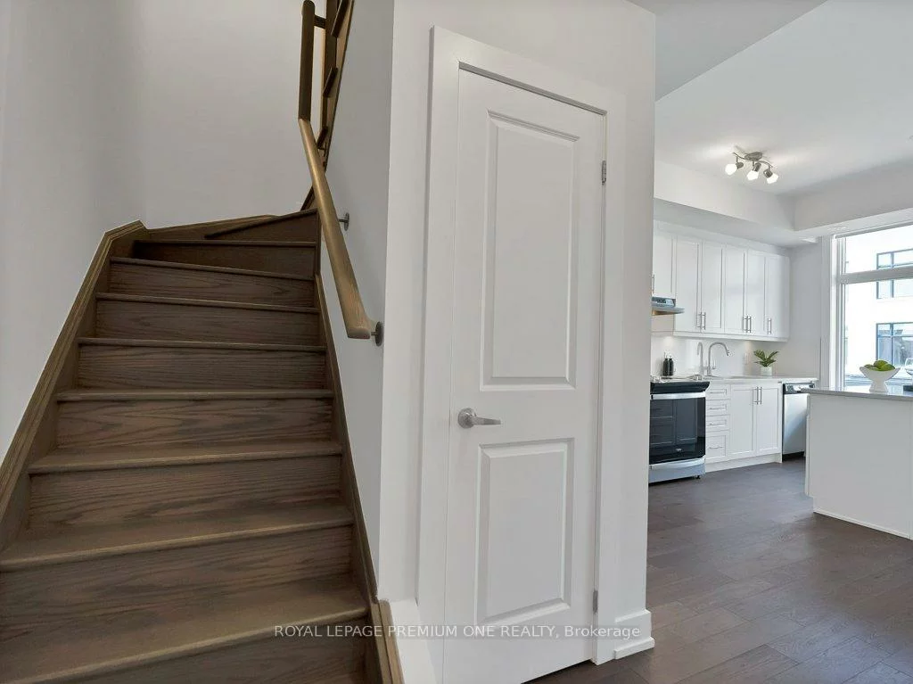 9560, Islington, Sonoma Heights, Vaughan