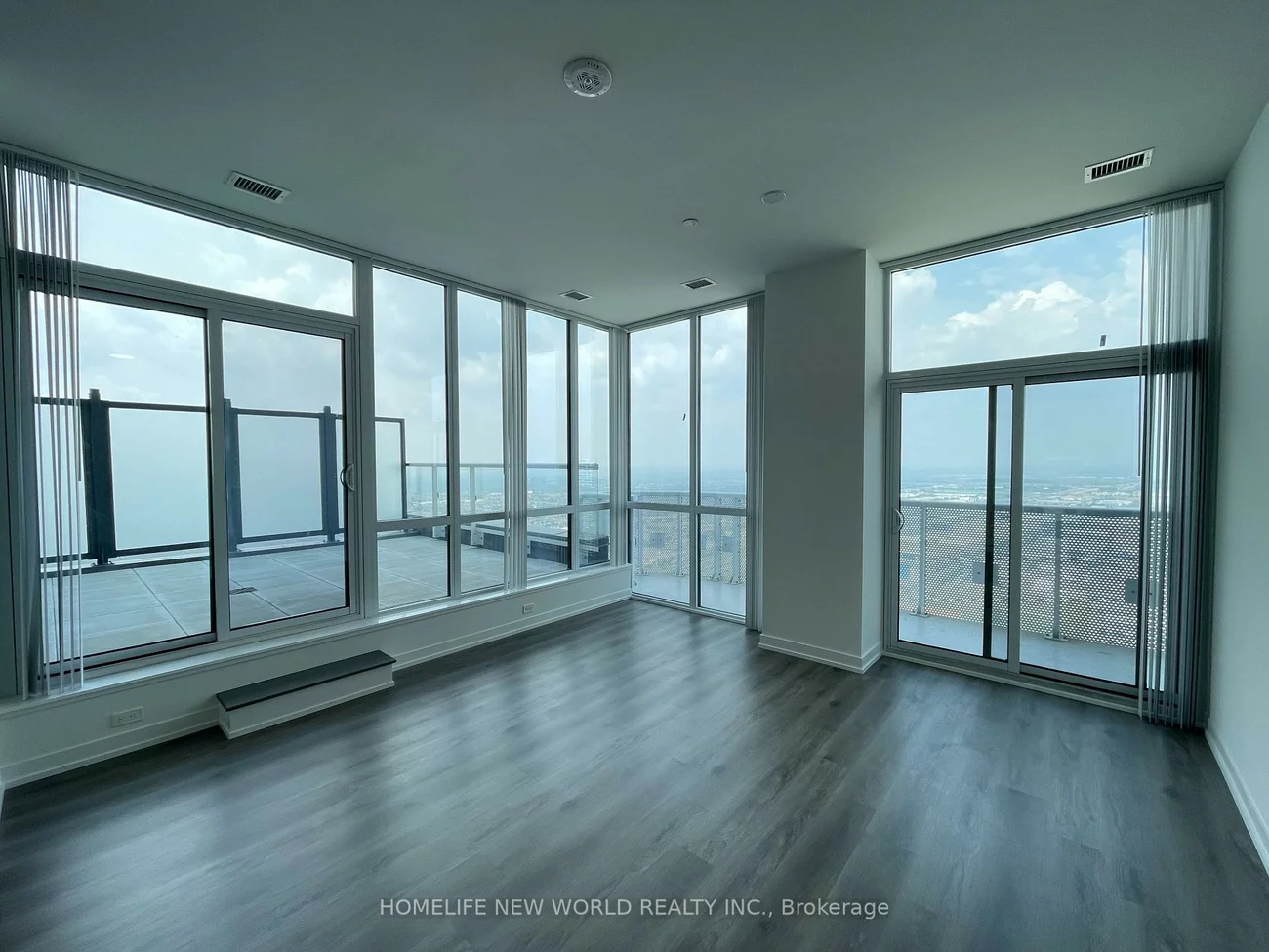 225, commerce, Vaughan Corporate Centre, Vaughan