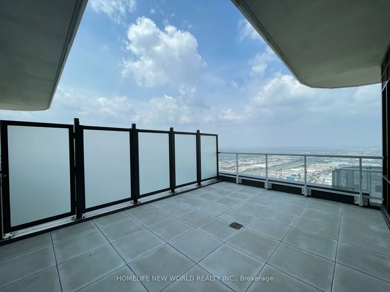 225, commerce, Vaughan Corporate Centre, Vaughan