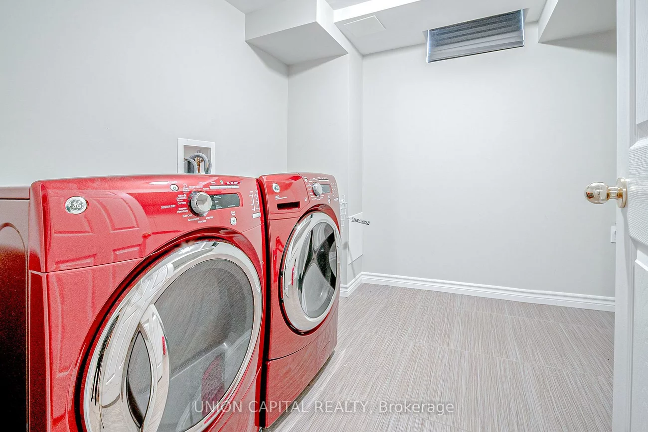 123, Pinedale, East Woodbridge, Vaughan