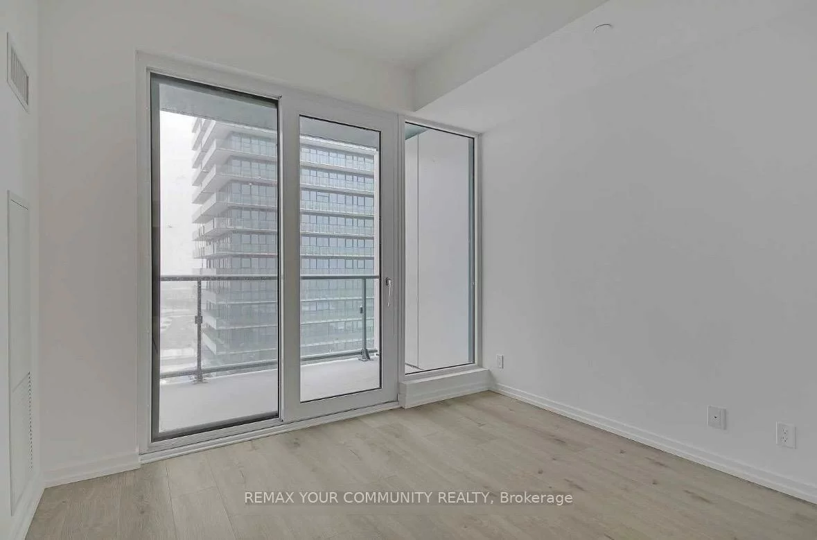 1000, portage, Vaughan Corporate Centre, Vaughan