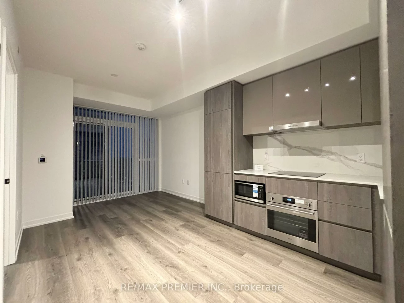 8, Interchange, Vaughan Corporate Centre, Vaughan