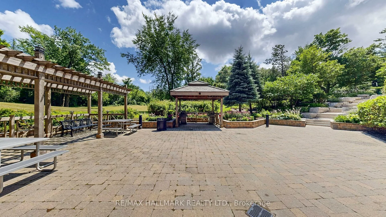 9255, Jane St, Maple, Vaughan