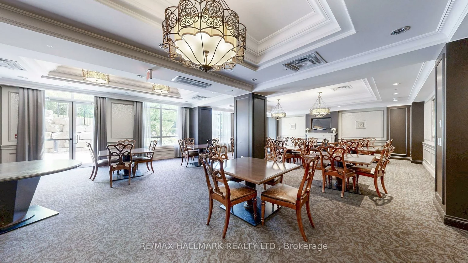 9255, Jane St, Maple, Vaughan