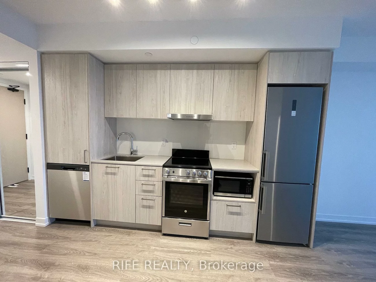 195, Commerce, Vaughan Corporate Centre, Vaughan