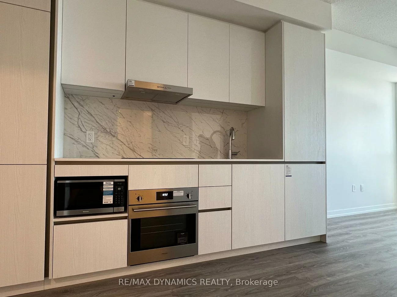 8, Interchange, Vaughan Corporate Centre, Vaughan