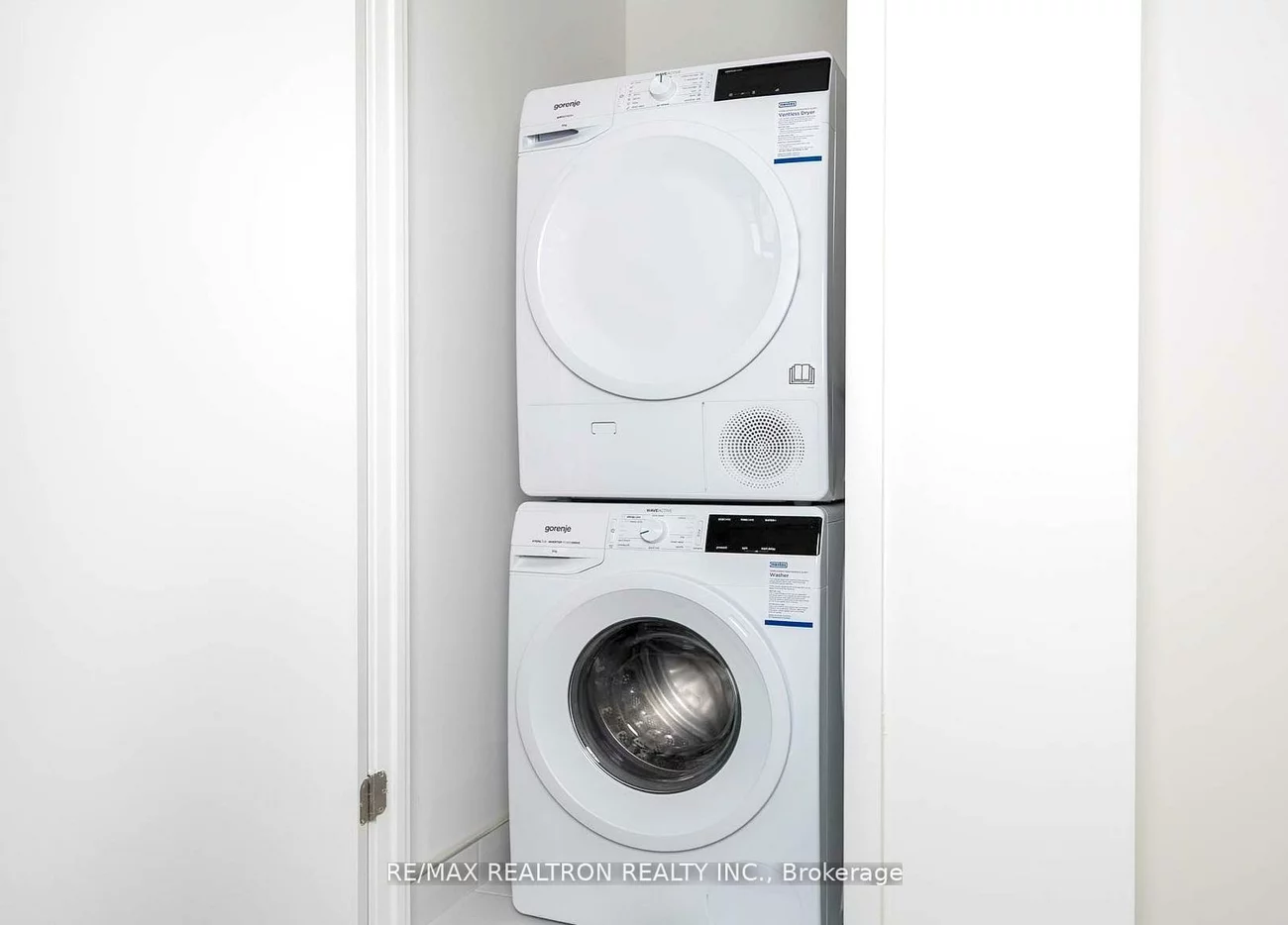 225, Commerce, Vaughan Corporate Centre, Vaughan