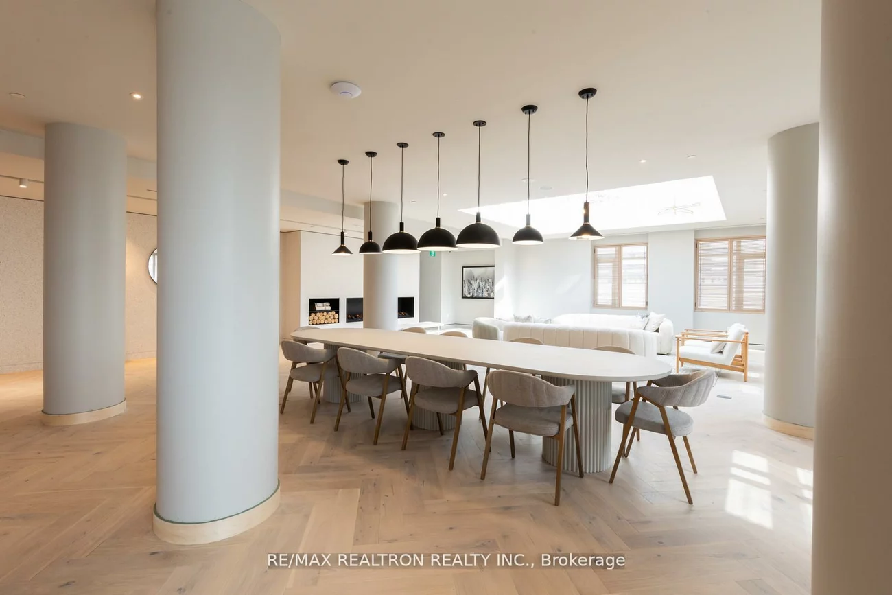 225, Commerce, Vaughan Corporate Centre, Vaughan