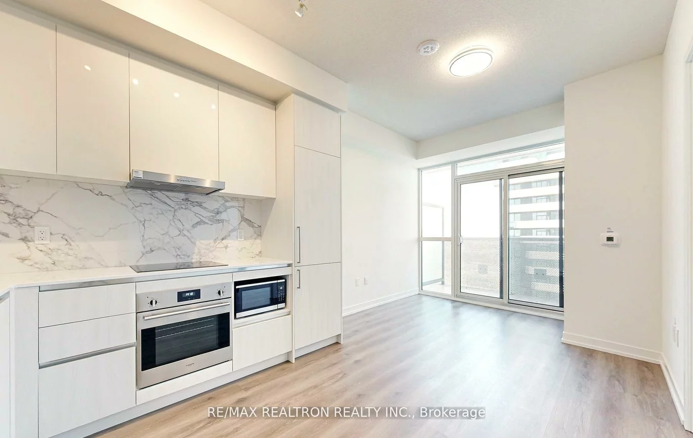 225, Commerce, Vaughan Corporate Centre, Vaughan