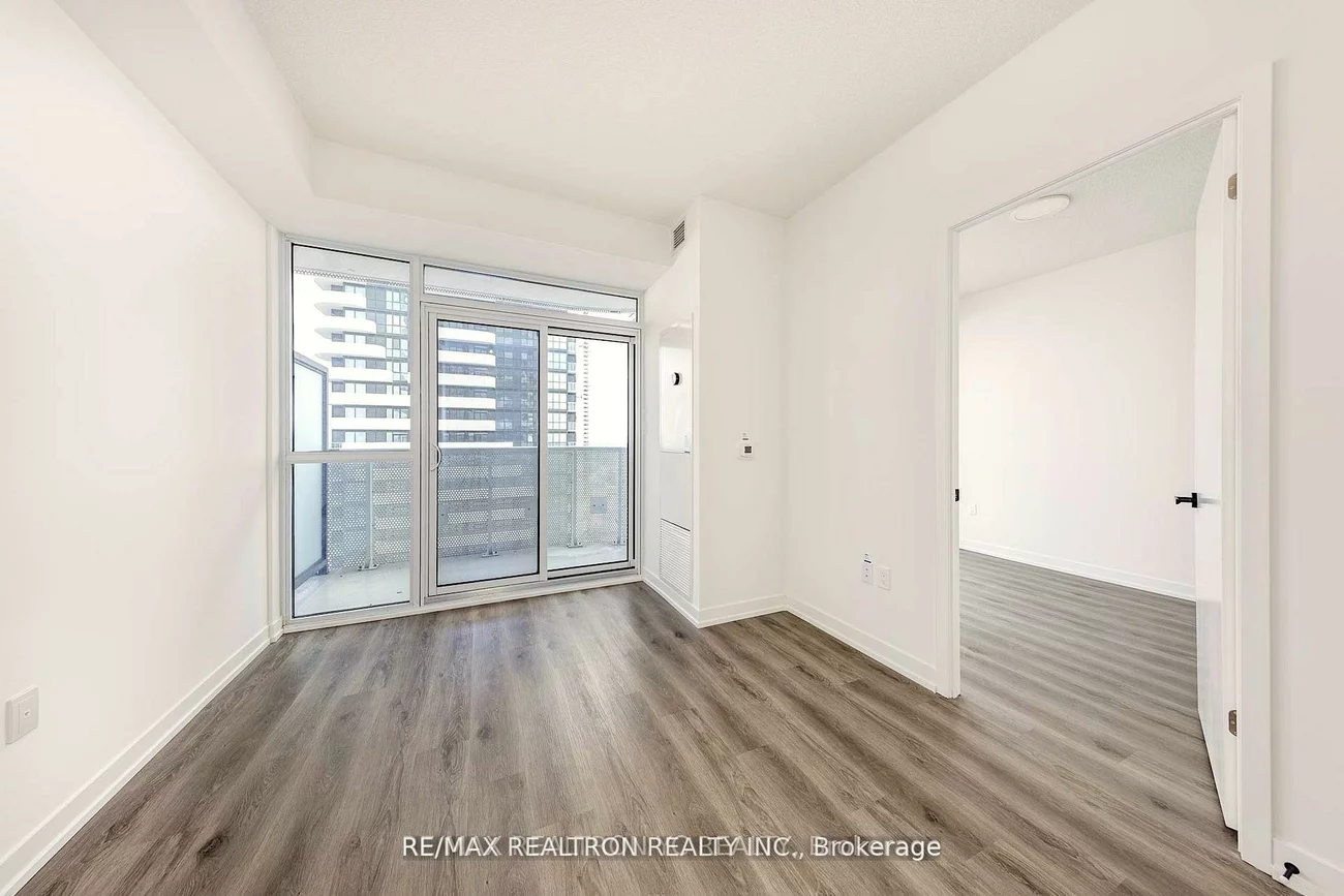 225, Commerce, Vaughan Corporate Centre, Vaughan