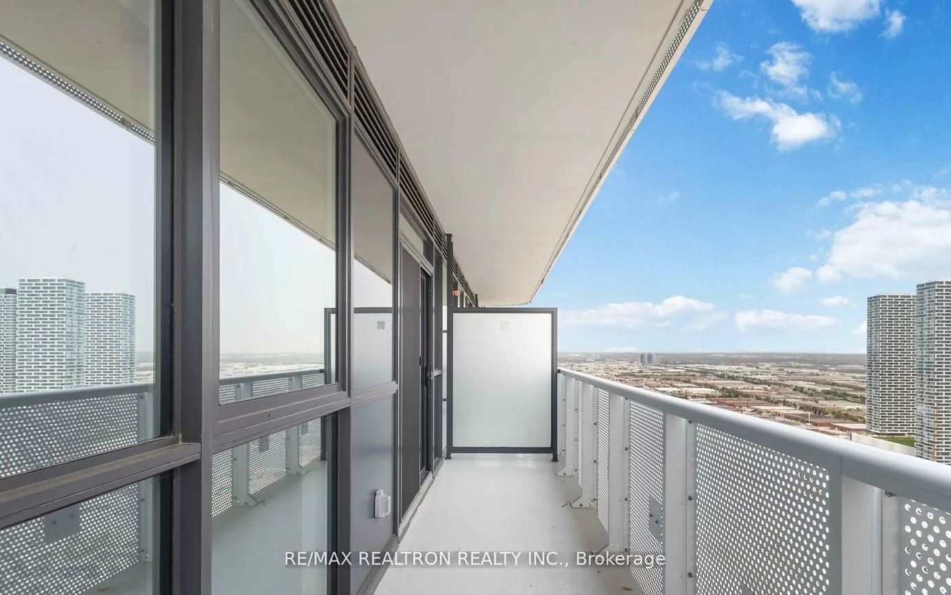 225, Commerce, Vaughan Corporate Centre, Vaughan