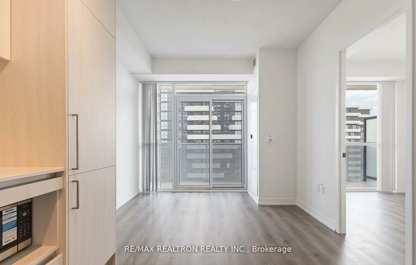 225, Commerce, Vaughan Corporate Centre, Vaughan