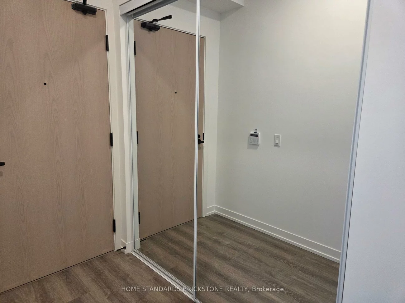 8, Interchange, Vaughan Corporate Centre, Vaughan