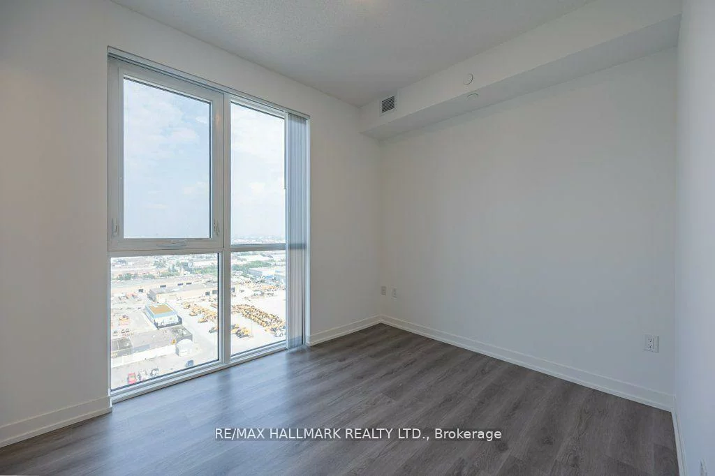 28, Interchange, Vaughan Corporate Centre, Vaughan