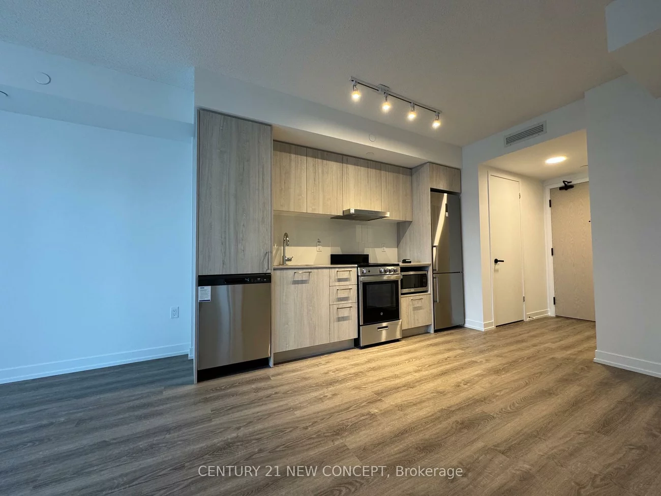 195, Commerce, Vaughan Corporate Centre, Vaughan