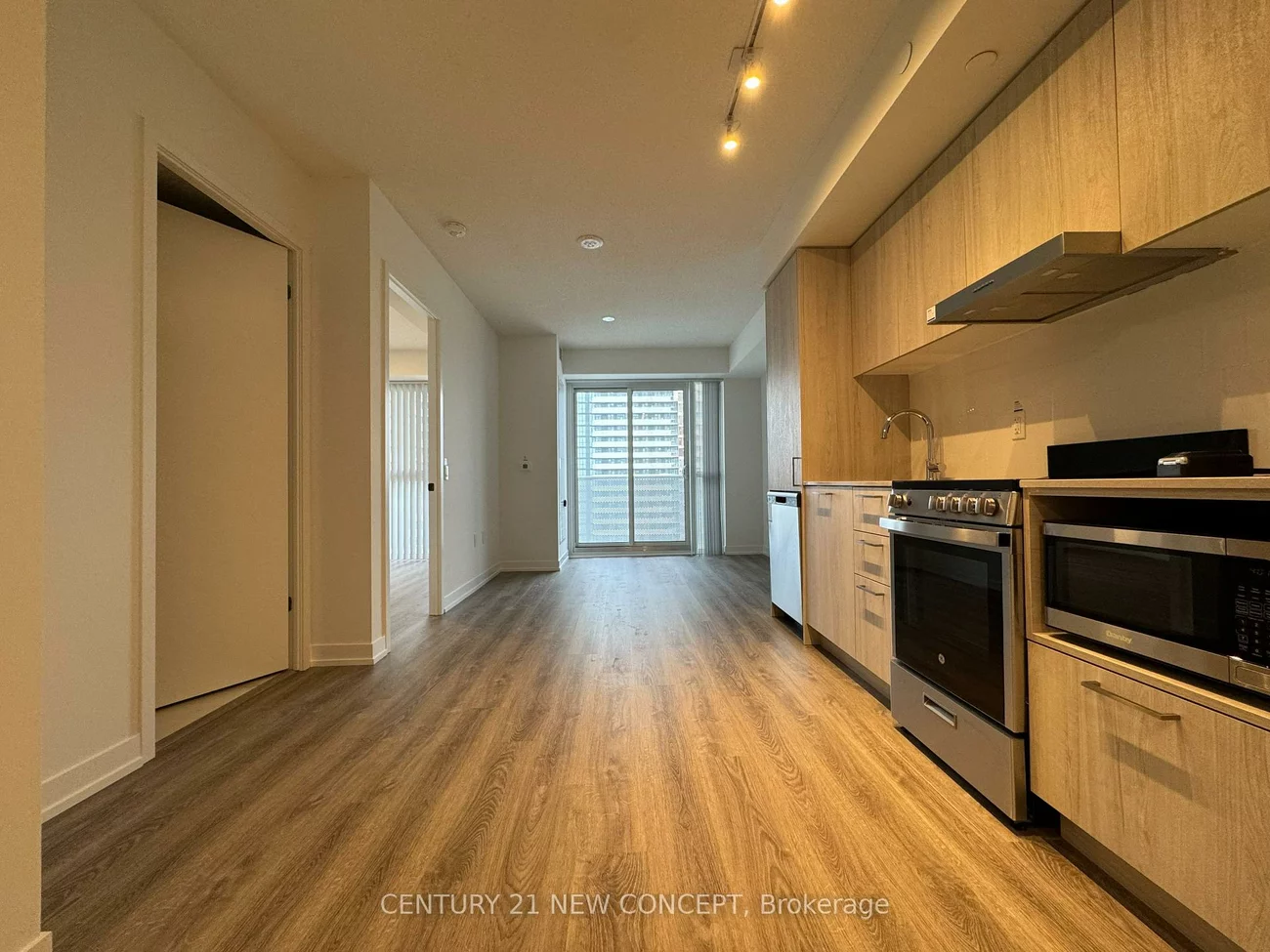 195, Commerce, Vaughan Corporate Centre, Vaughan