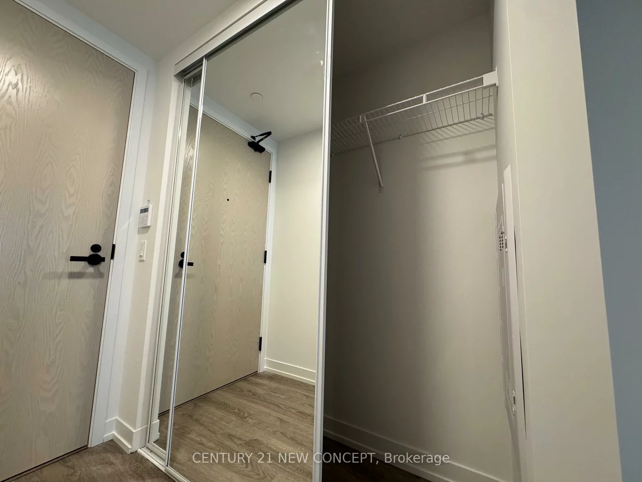 195, Commerce, Vaughan Corporate Centre, Vaughan