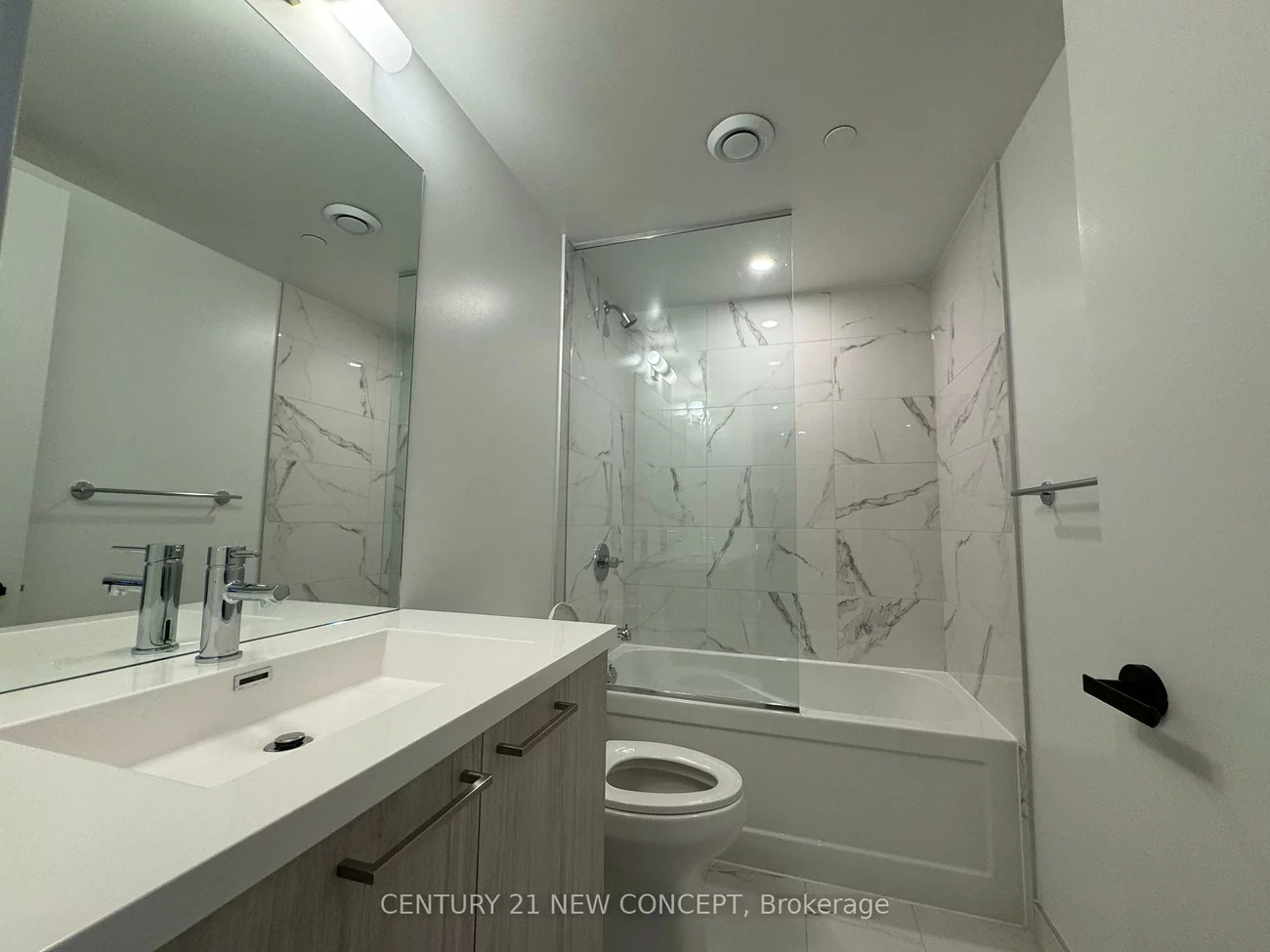 195, Commerce, Vaughan Corporate Centre, Vaughan