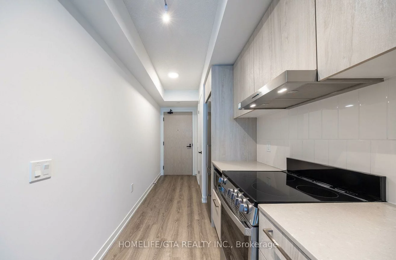 195, Commerce, Vaughan Corporate Centre, Vaughan