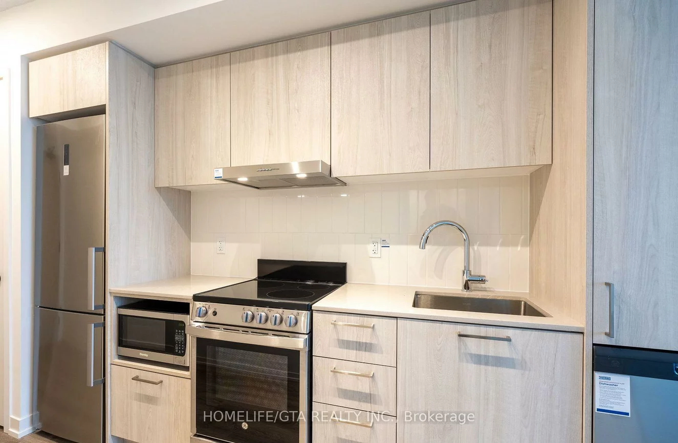 195, Commerce, Vaughan Corporate Centre, Vaughan